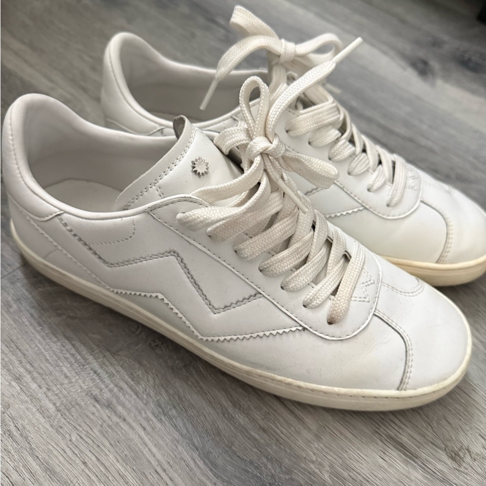 Stuart Weitzman designer White Leather Low-Top Sneakers